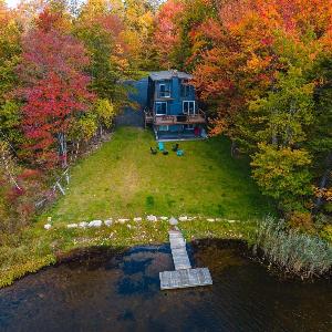 Lakeside Chalet 3BR Fire Pit Pet Friendly