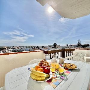 Albufeira Skylight 2 With Pool by Homing
