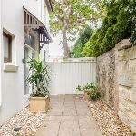 Huge Designer Studio Next to Lovely Park Sydney