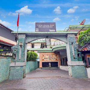 Townhouse Oak Legian Near Kuta Beach Formerly Sayang Maha Merta