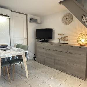 Petite maison avec jardin & piscine partagee