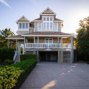 Steps to Beach Private Pool Spa & Spacious Yard