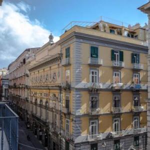 Casa Dante - Historic apartment in the perfect Naples location