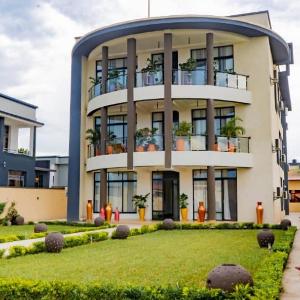 COMFORT INN-Executive apartments