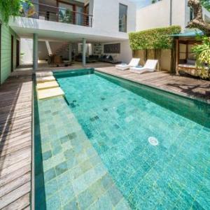 Villa Rio - Contemporary 2BR Villa in Downtown Seminyak