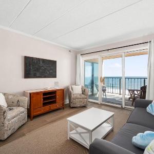 Marigot Beach 511 - Beachfront Paradise