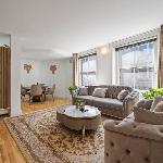 Stylish 1-Bedroom Apartment in the Heart of Soho! No Lift 9WD