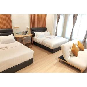7 minutes driving to TC Beach @ 123 Guest House