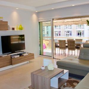 REF 2003 - Cannes Croisette - 3 mins from the Croissette