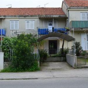 Apartments with parking space Korcula - 11594