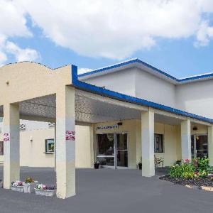 Days Inn by Wyndham Auburn/Finger Lakes Region