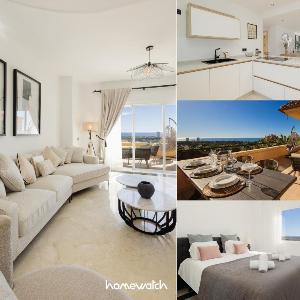 Apartment with large private terrace and panoramic sea views in Elviria Hills Marbella