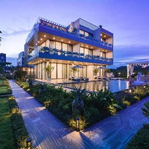 Tahagi Villa Tuan Chau Ha Long by HOFs