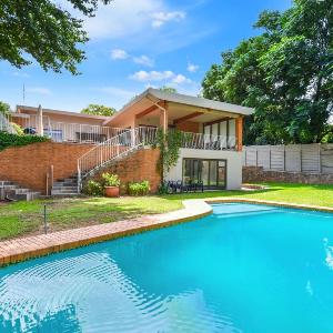 4 Bedroom - Family Home - Tennis Court - Pool