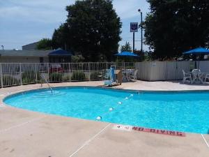 Knights Inn Burlington NC, Burlington