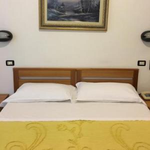Hotel Dora