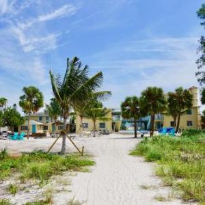 The Molloy - Treasure Island Suites & Cottages