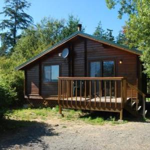 Hotels near The Skagit Casino Resort - La Conner Camping Resort Cabin 7