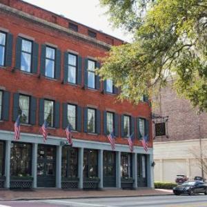 Trustees Theater Hotels - East Bay Inn Historic Inns of Savannah Collection