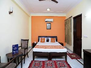 OYO 641 Grand Place, Noida