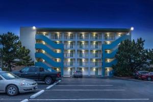 Best Western Plus Holiday Sands Inn & Suites, Norfolk