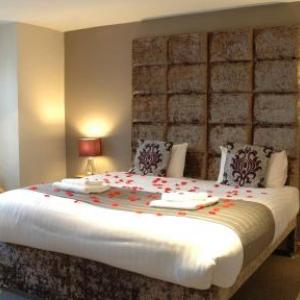 Hotels near Hampton Court Palace London - Homestay Hotel Heathrow