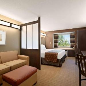 Wheeling Island Casino Hotels - Microtel Inn & Suites by Wyndham St Clairsville/Wheeling