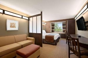 Microtel Inn & Suites - St Clairsville, Saint Clairsville