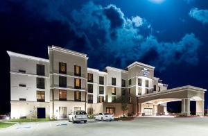 Homewood Suites by Hilton Victoria, Victoria