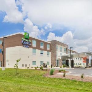 Holiday Inn Express & Suites Salem an IHG Hotel