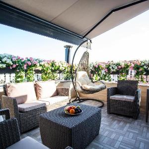 Bonne Sante Hotel