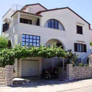 Apartments with a parking space Mali Losinj (Losinj) - 8024