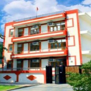 Silver Leaf Noida Hotel