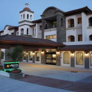 La Quinta Inn & Suites by Wyndham Santa Cruz