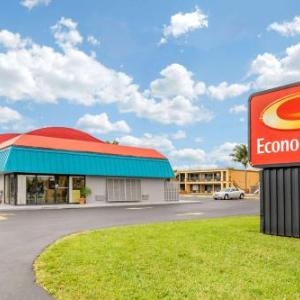 Econo Lodge North