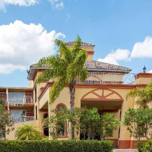 Howard Johnson by Wyndham Tropical Palms Kissimmee