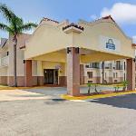 Days Inn & Suites by Wyndham Tampa near Ybor City