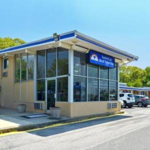 Smithtown Hotels Deals At The 1 Hotel In Ny Americas Best Value Inn Smithtown Long Island