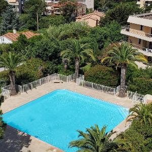 LA MIOUGRANO T3 etat neuf 5-6p climatise 300m de la