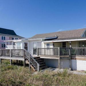 CBs Bella Vista by Bryant Real Estate