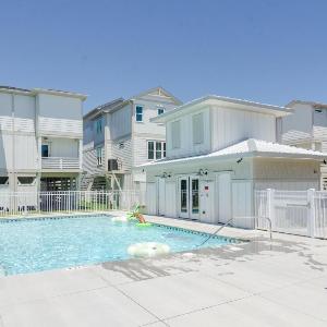 Shearer Paradise by Bryant Real Estate