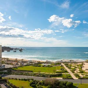 EUGENIE - Apt with balcony and sea view and Hotel du Palais in Biarritz