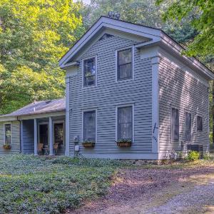 Walking distance to Lake Michigan! Cozy Cottage