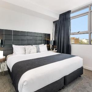 lovely 2 beds service apt in heart of chatswood41