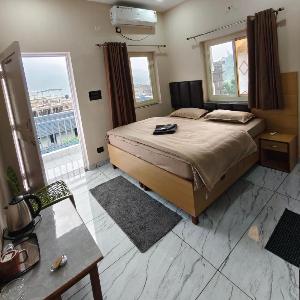 Athalia Residency by Moon Stay