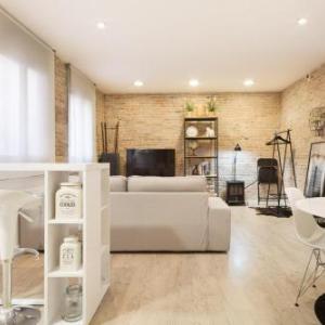 The White Flats Les Corts
