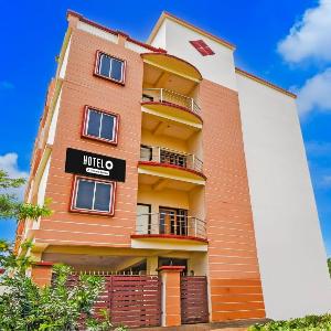 Hotel O Dumduma Near DN Regalia Mall