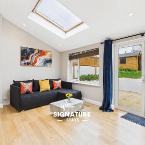 Queens Road by Signature Stays - Modern - Central