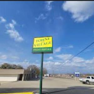Saint Roberts Town and Village Motel