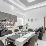 New Spacious & Central Home